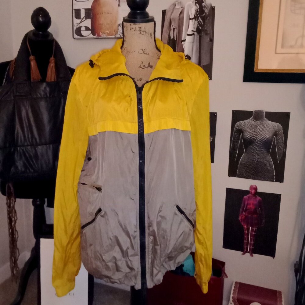 COACH yellow/tan nylon jacket Size L